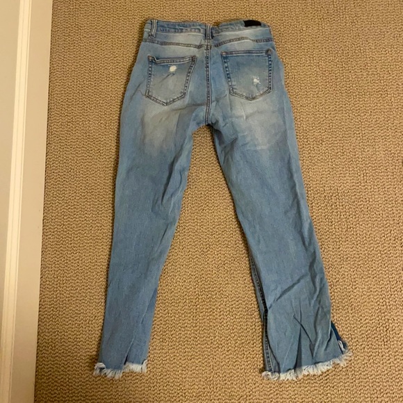 Woman’s flare jeans size 5, waist 28 - Picture 2 of 2